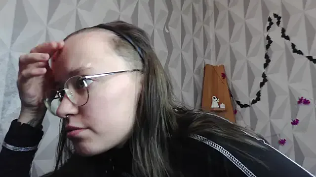 Aelita_bb — Show tits