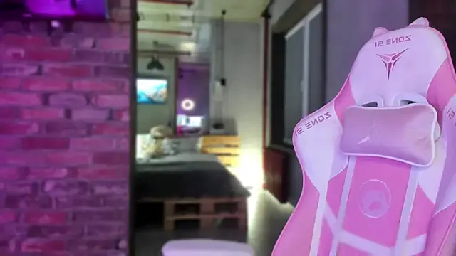 Avatar of aesthetics__tease