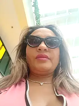 Afroditecash — Wet my pussy, dildo from mouth to pussy