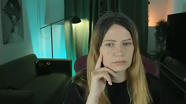 AleksaLaurent — squats 5 times