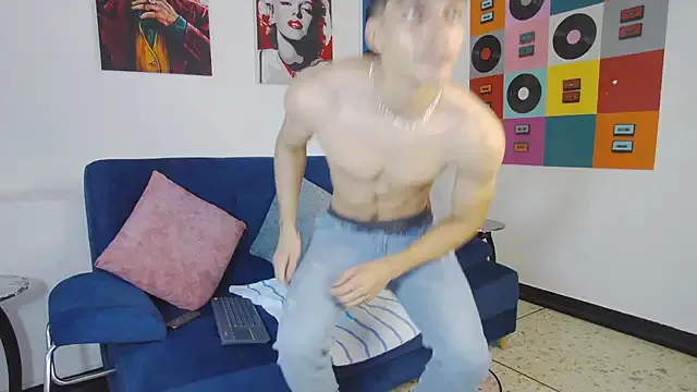 AlessioVitale — Freechat on StripChat