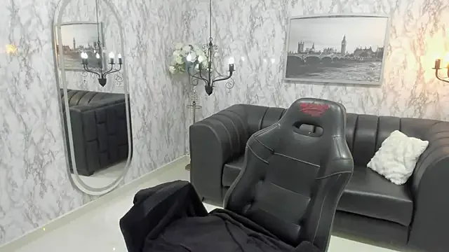 AlexandraMilff — oil on my ass + spanks 