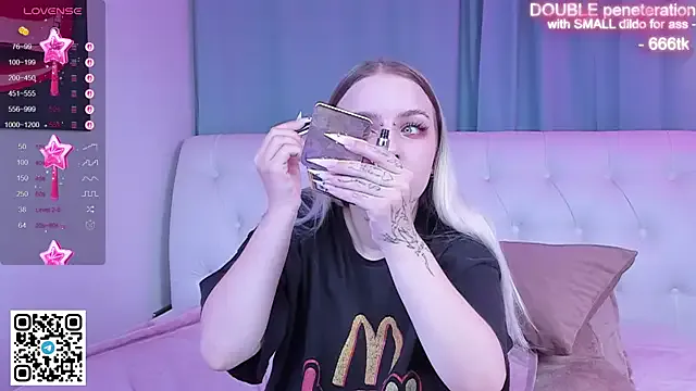 Alice_Halle — naked boobs squeeze