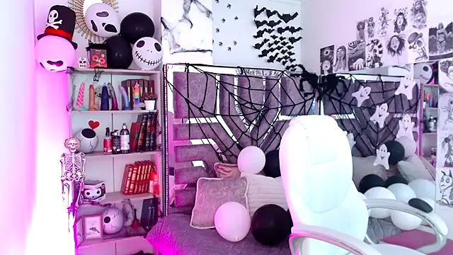 Avatar of AliceWalker_11