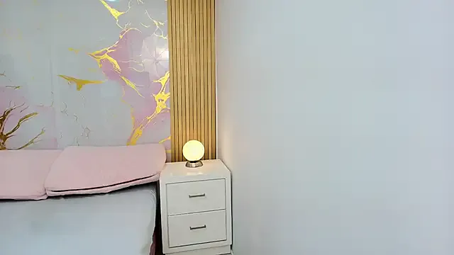 AlishaDixon — position in doggy and show you ass