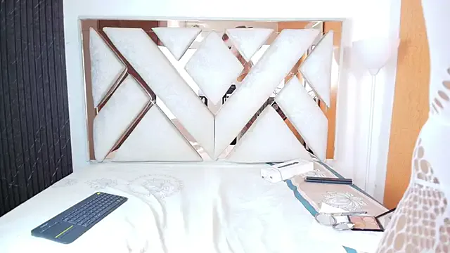 Alison_Chan_ — SHOW CUM PUBLIC