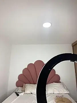 Avatar of alissradiante1