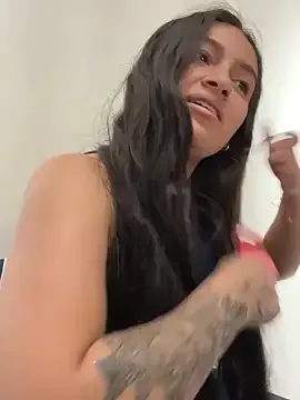 Alyha_Cortes — twerking in the office