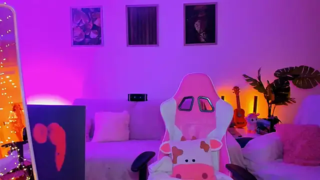 Alyssa_Smitt — JUICY SQUIRT ALL OVER YOU