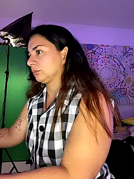 Amarantha_666 — i'm playing videogame