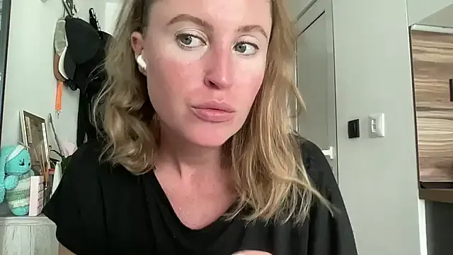 Ameli8 — Freechat on StripChat