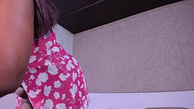 amirah_ebony — FINGERS IN PUSSY