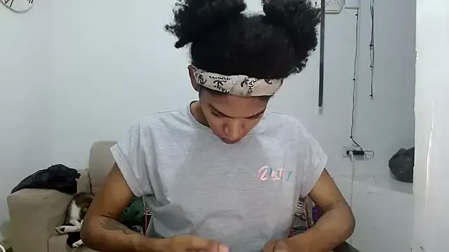 Avatar of angelamarie1