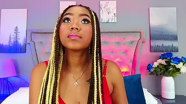 Avatar of AngelaRoberts