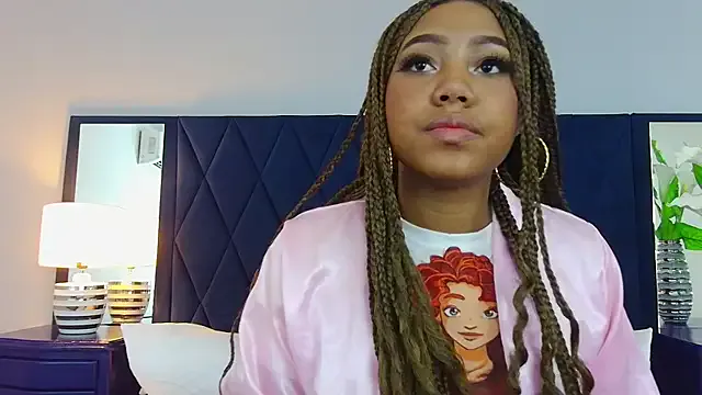 Avatar of AngelaRoberts