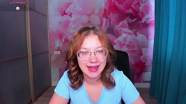 Avatar of AngelinaLow