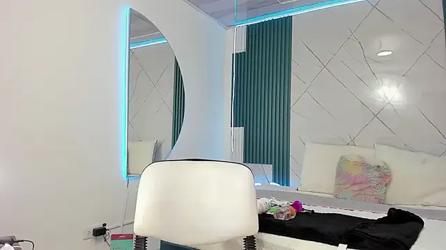 AngieG14_ — Topless+ massage 