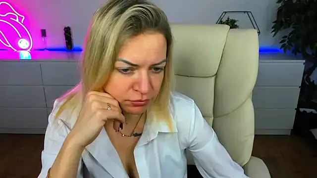 Anna_Snows — Make my day better KIssss u