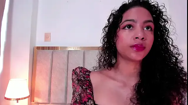 Avatar of AntonellaHall_