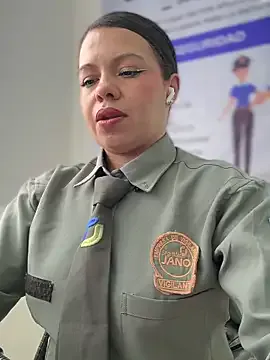 Ariana-07 — Freechat on StripChat