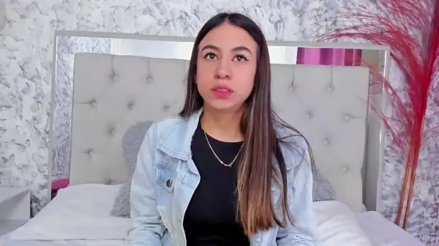 Ariana_greenblat — flash tits + saliva