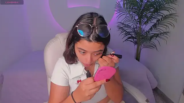 Ariana_Pierce — sexy dance +  naked