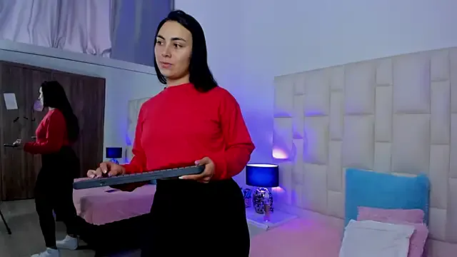 Ariana_rouse — striptis