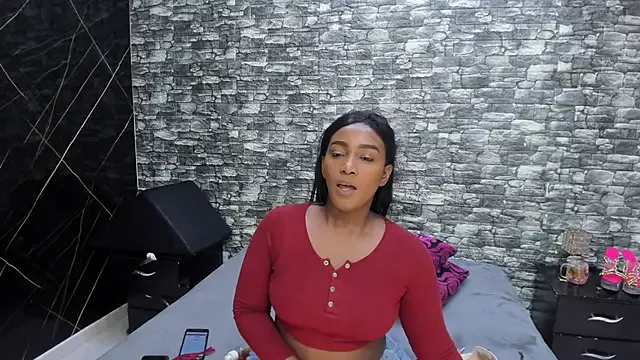 ArianaBlackk — naked + oil and heels