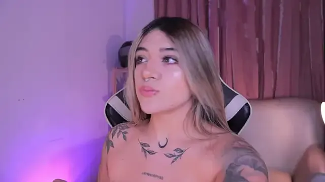 ashleyvalirya — Get a Striptease & Take Off Clothes