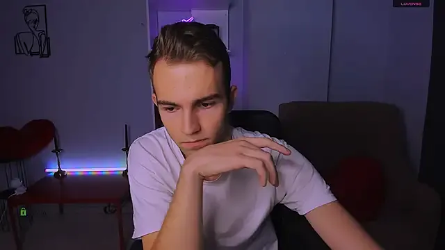 astren_villo — Take off a T-shirt