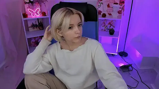 AuroraWrenfield — Freechat on StripChat