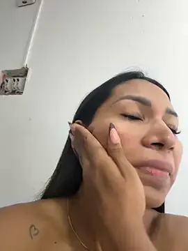 Avatar of Barbiebrunette_