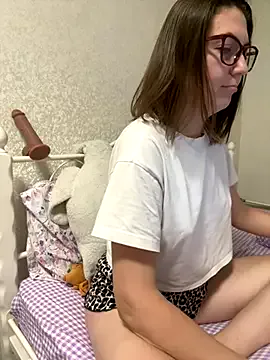 BeatriceTender — I will lick this dildo