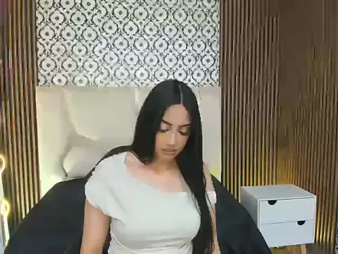 Avatar of BEELLA_TAY1