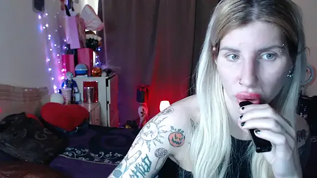 Avatar of BLACKPeonyy