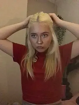 Blondie_Sofia_Essexbabe — Top off