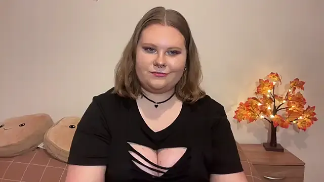 BriannaFlirty — BOOBS TEASE