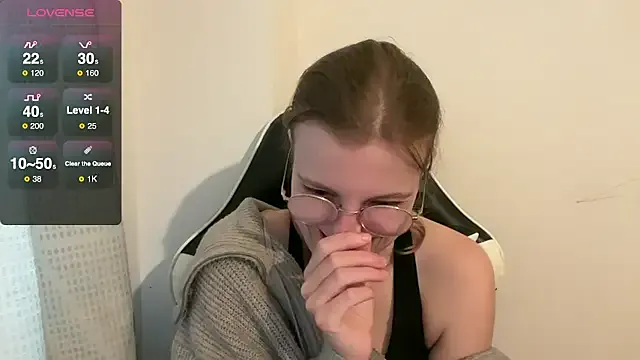 BustyKellyXXX — fridge freezer broke :(