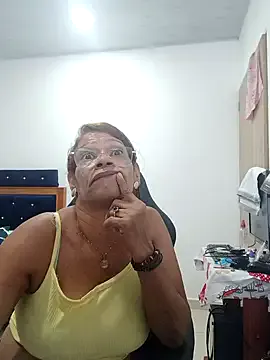 Avatar of BustyMilf_