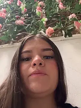 Camila_Duarte_ — My friend licks my pussy behind the boss