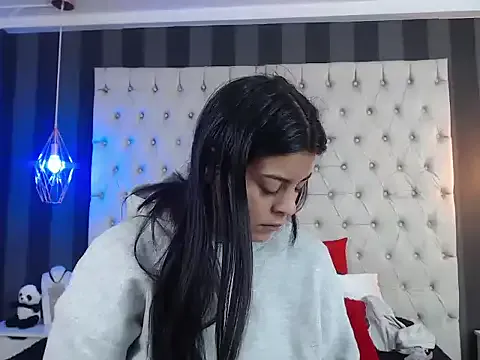 Avatar of Camile_Petite