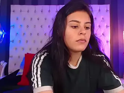 Camile_Petite — Striptease!