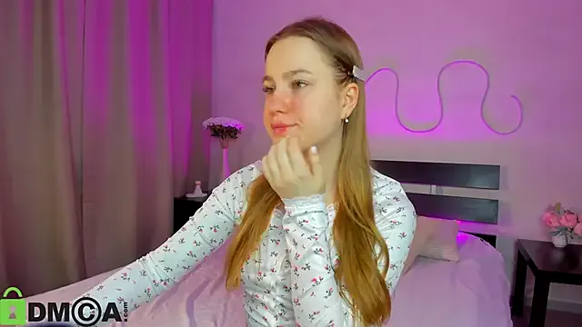 Candy_Cansew — doggy pose in panties