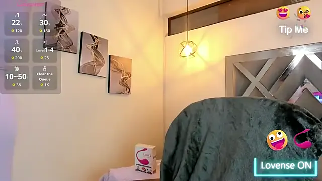 Avatar of Candy_Hott7