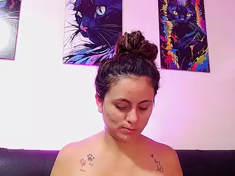 Caroline_Jons — A delicious Twerking in your face 