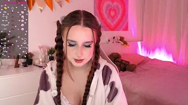 CarolineAmber from StripChat is Private