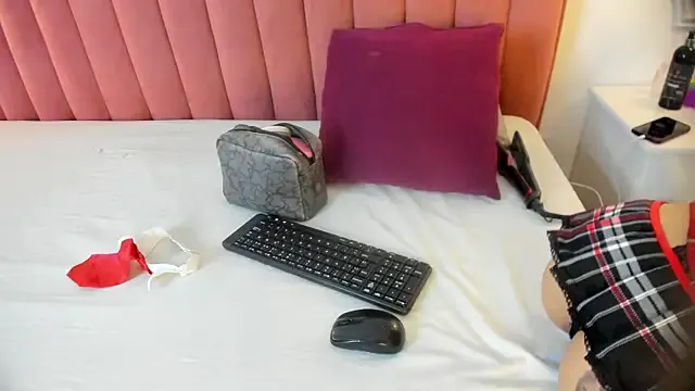 Celina_Kyle1 — Spank ass *3