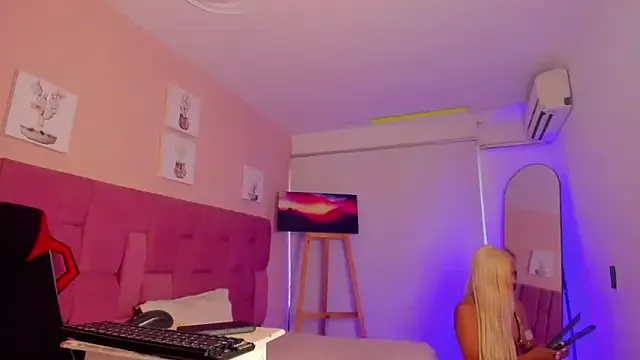 Avatar of CHANELL_11INCHES