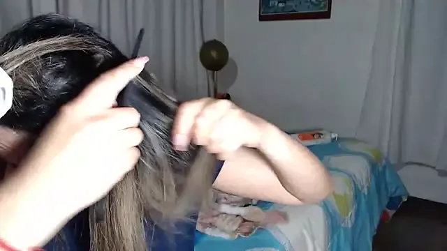 Chantal_hott — I fuck my pussy