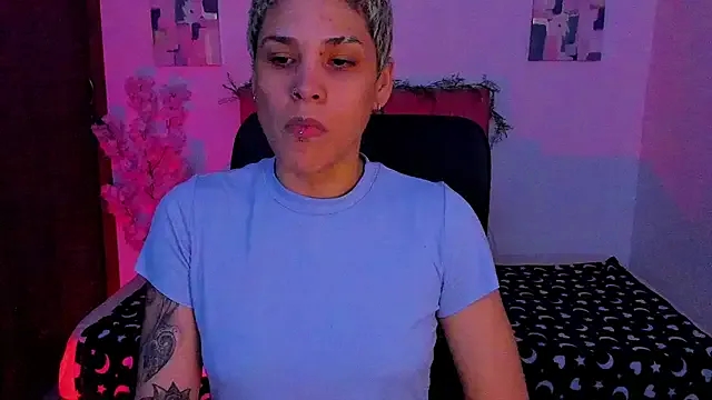 Avatar of Charlee_pink